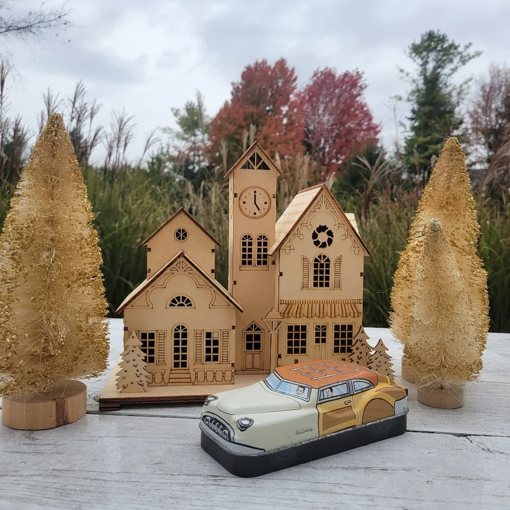 Holiday House & Car Vignette ~ Hallmark House NIB/NWT ~ Fossil Tin Car